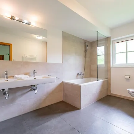 Chalet Susanna S *