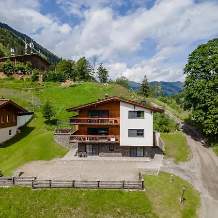 Susanna S Saalbach-Hinterglemm