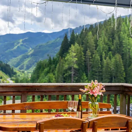 Susanna S Chalet